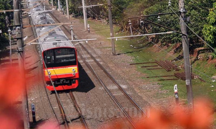 PT KAI Commuter Mengoperasikan 982 Perjalanan KRL Per Hari Selama PPKM Level 4