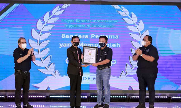 PT PP (Persero) Tbk. Terima Lima Penghargaan Rekor MURI