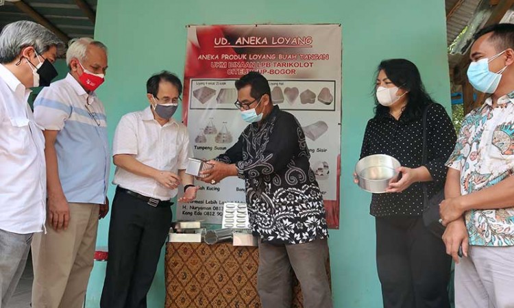 Ketua Pengurus YDBA Sigit P Kumala Kunjungi UMKM Binaan di Bogor