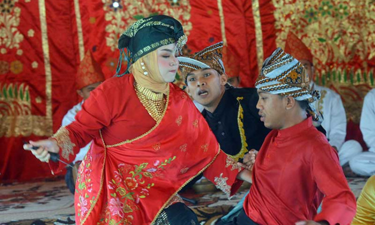 Taman Budaya Sumbar Menggelar Festival Randai
