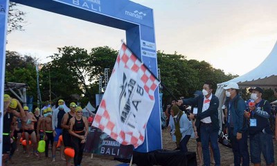 AXA Mandiri Sukseskan Lomba Renang di Bali