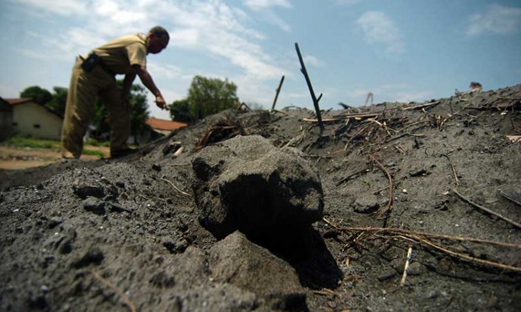 Limbah Peleburan Logam Cemari Desa di Tegal Jawa Tengah