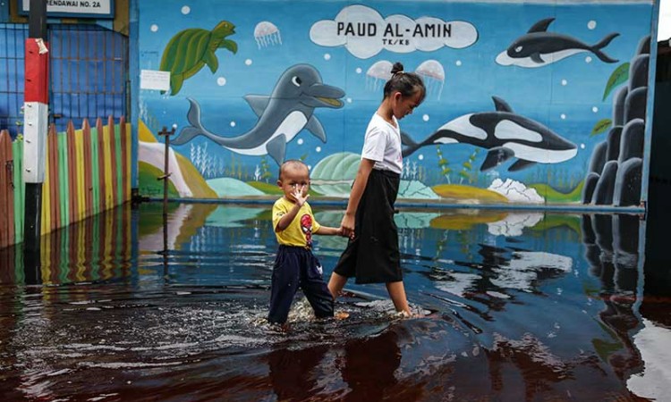 Banjir Luapan Sungai di Palangkaraya Meluas, 17 Kelurahan Terendam Banjir Hingga Tiga Meter