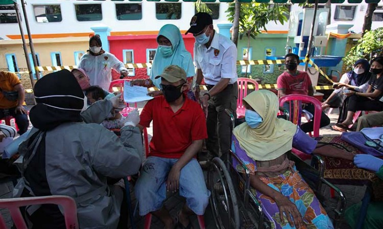 Polrestabes Surabaya Gelar Vaksinasi di Dari Kampung ke Kampung