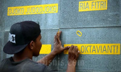 Pembuatan Monumen Perjuangan Pahlawan Covid-19 di Bandung