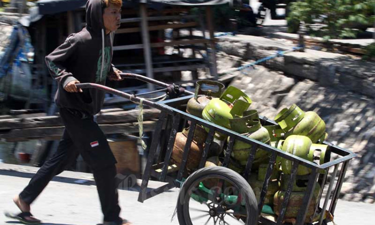 Banggar DPR Tetapkan Subsidi BBM dan LPG Senilai Rp77,5 Triliun