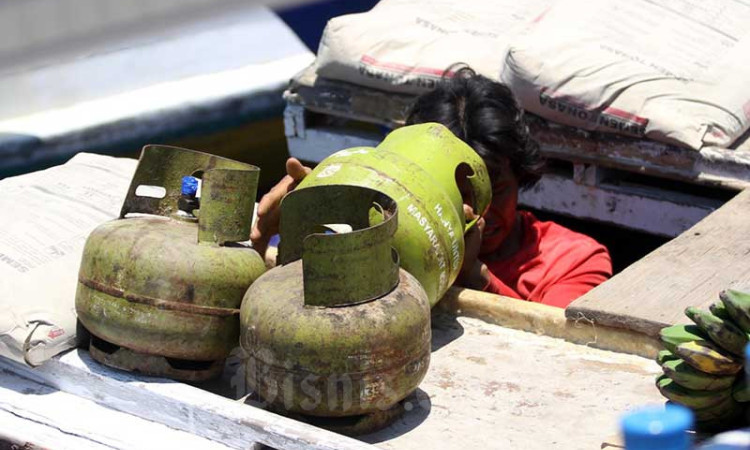 Banggar DPR Tetapkan Subsidi BBM dan LPG Senilai Rp77,5 Triliun