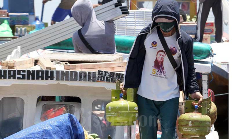 Banggar DPR Tetapkan Subsidi BBM dan LPG Senilai Rp77,5 Triliun