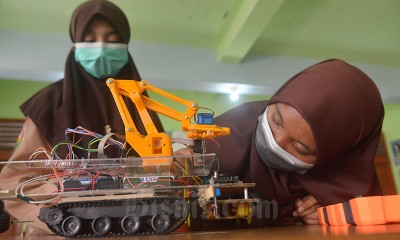 Siswa Madrasah Ciptakan Robot Medis Covid-19