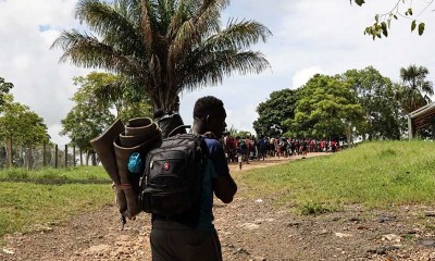 Ratusan Imigran Rela Berjalan Kaki Selama Enam Hari di Jalur Berbahaya Untuk Mendapatkan Suaka