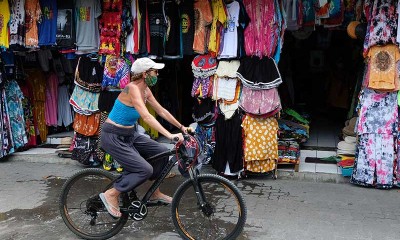 Pasar Seni Kuta Masih Sepi Pengunjung Meski Akses Untuk Wisatawan Mancanegara Telah Dibuka