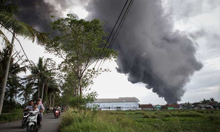 Pabrik Korek Api di Tangerang Hangus Terbakar