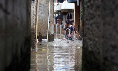 Sungai Citarum Meluap, Bandung Selatan Terendam Banjir