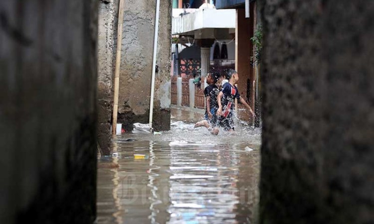 Sungai Citarum Meluap, Bandung Selatan Terendam Banjir