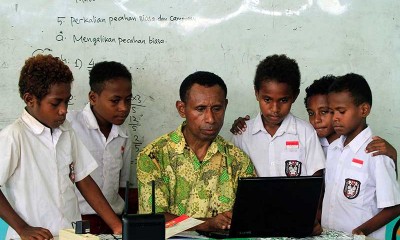Siswa di Papua Mengikuti Asesmen Nasional Berbasis Komputer