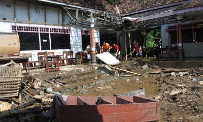 Banjir Bandang Terjang Pondok Pesantren di Jember Jawa Timur