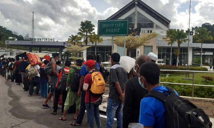 Malaysia Deportasi Ratusan PMI Bermasalah