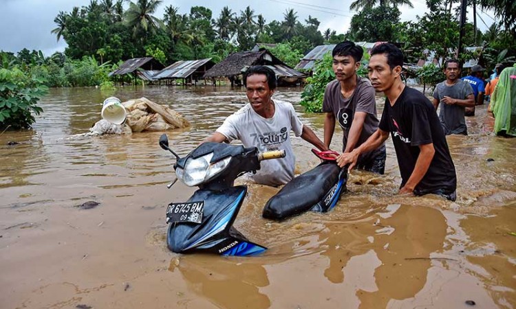 Ratusan Rumah Warga di Lombok Terendam Banjir