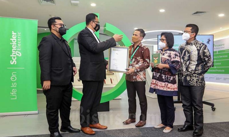 Schneider Electric Raih Rekor Muri Sebagai Webinar Kelistrikan Kepada Siswa SMK Dari Provinsi Terbanyak