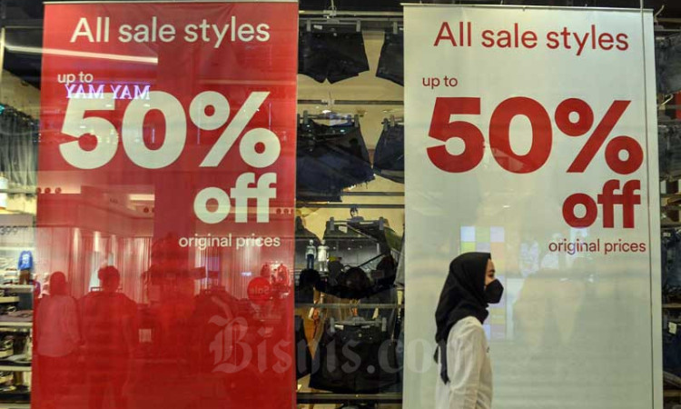 Jelang Akhir Tahun, Pusat Perbelanjaan Tebar Diskon Hingga 70 Persen