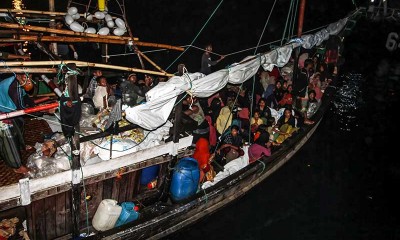 Pemerintah Indonesia Selamatkan 120 Orang Etnis Rohingya Yang Terdampar di Laut