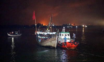 Pemerintah Indonesia Selamatkan 120 Orang Etnis Rohingya Yang Terdampar di Laut