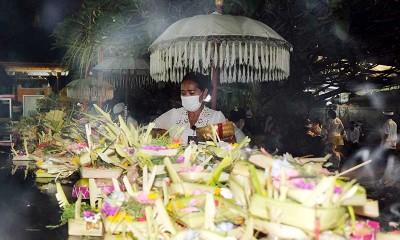 Umat Hindu di Bali Gelar Persembahyangan Hari Suci Siwaratri 