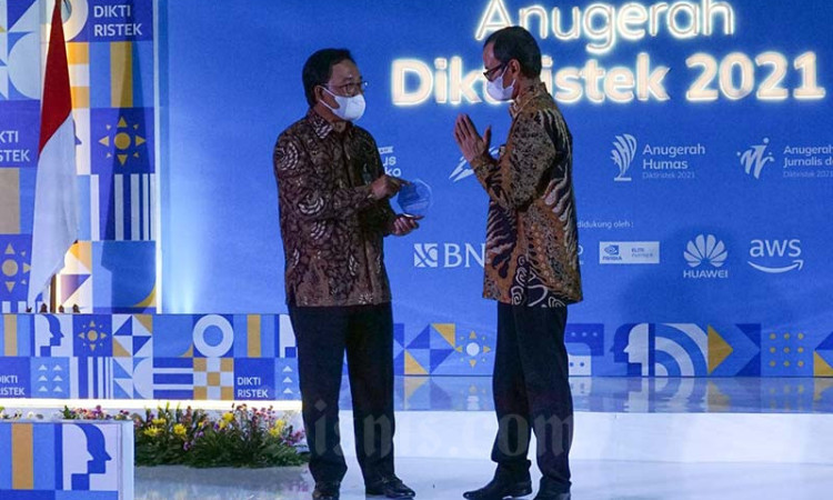 BNI Raih Anugerah Mitra Kemdikbud Ristek 