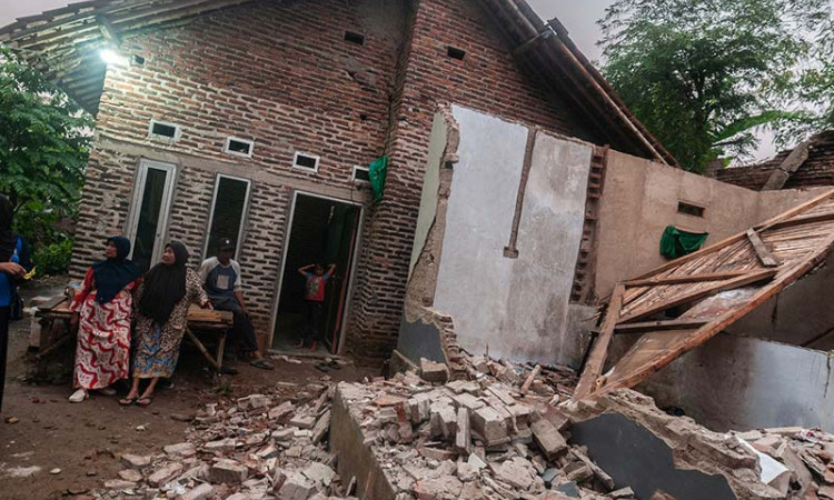 Sejumlah Rumah di Banten Rusak Setelah Diguncang Gempa Bumu Berkekuatan 6,7 SR