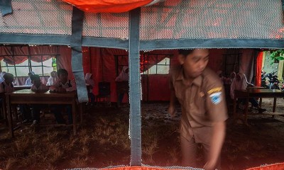 Pasca Gempa Bumi, Siswa di Banten Terpaksa Belajar di Tenda Darurat Karena Gedung Sekolah Rusak