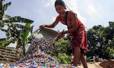 Ubah Sampah Plastik Menjadi Biji Plastik Untuk Keperluan Industri