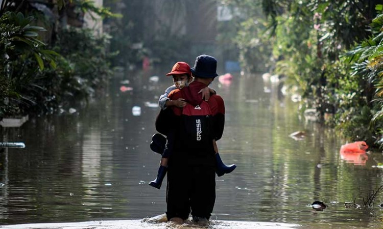 Kali Bekasi Meluap, Sejumlah Kawasan di Bekasi Terendam Banjir