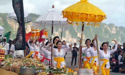 Sambut Hari Raya Nyepi, Umat Hindu di Yogyakarta Lakukan Upacara Melasti