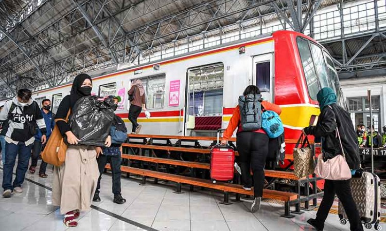 PT KAI Commuter Tetap Batasi Kapasitas Penumpang KRL