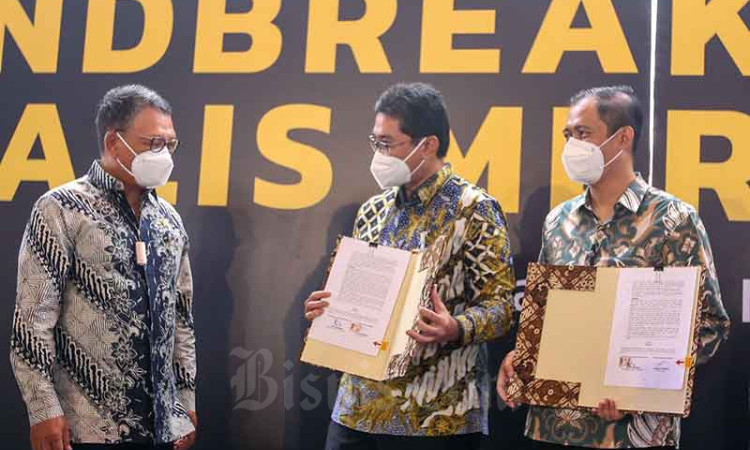 Pembangunan Pabrik Katalis di Karawang