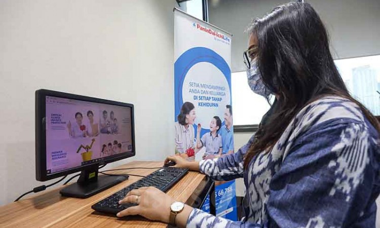 Panin Dai-ichi Life Kembali Bayarkan Klaim Tutuo Usia Senilai Rp1,7 Miliar Kepada Ahli Waris