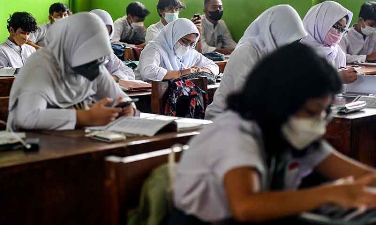 Pemprov DKI Jakarta Terapkan PTM Dengan Kapasitas Siswa 100 Persen
