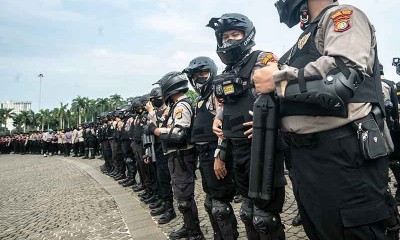 Jelang Unjuk Rasa BEM SI, Anggota TNI dan Polri Ikuti Gelar Pasukan di Monas