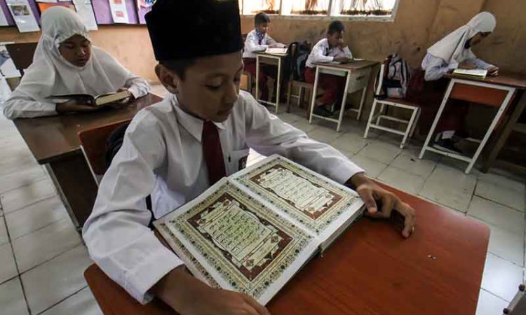 Siswa SD di Aceh Mulai Mengikuti PTM Hari Pertama Sekolah di Bulan Ramadan