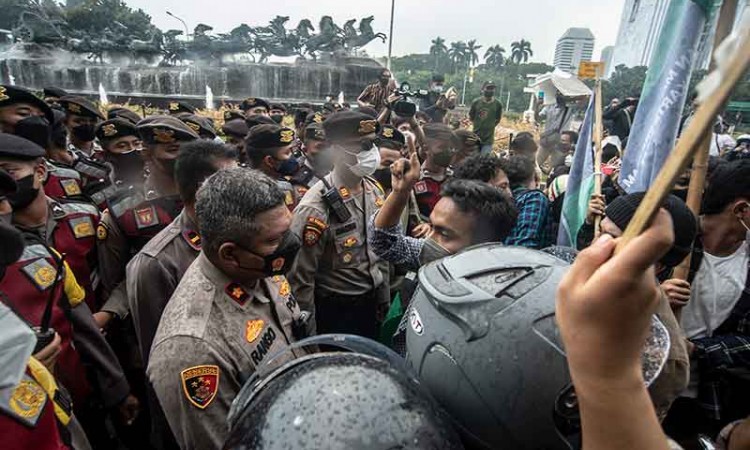 Tolak Presiden Joko Widodo Menjabat 3 Periode, Mahasiswa Gelar Aksi Unjuk Rasa