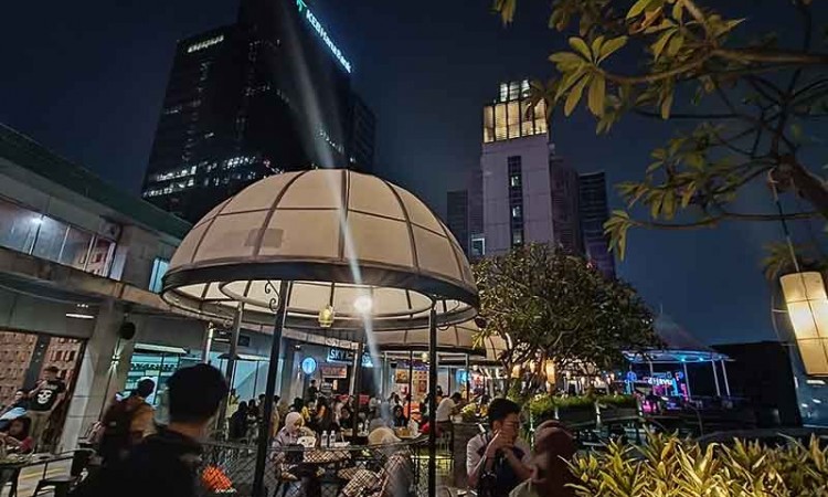 Déjà Vu Sky Dining Plaza Semanggi Tawarkan Keindahan Kota Jakarta Di Waktu Senja 