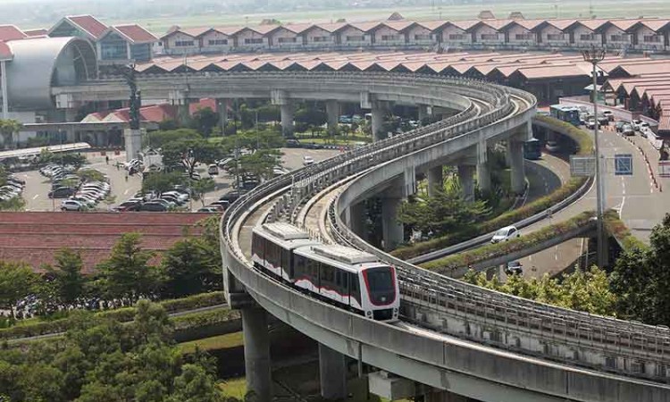 Kereta Layang Bandara Soekarno Hatta Kembali Beroperasi