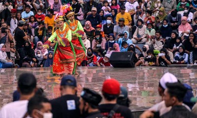 Pagelaran Kesenian Betawi di Perkampungan Budaya Betawi Setu Babakan 