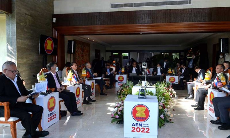 Menteri Ekonomi se-ASEAN Bertemu di Bali