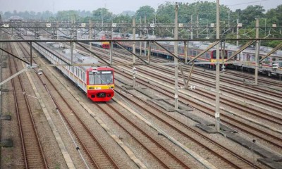  Kereta Commuter Indonesia Operasikan 1.053 Perjalanan KRL 