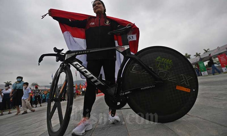Pesepeda Ayustina Delia Priatna Raih Emas di Perlombaan Road Bike Dalam Ajang SEA Games Vietnam 2021