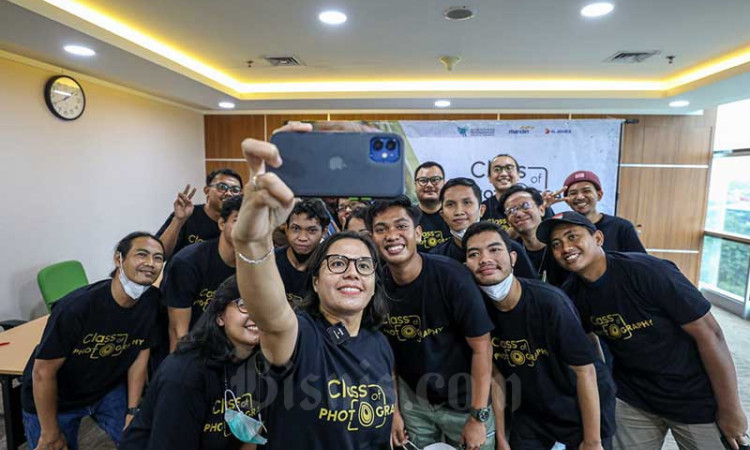 Tim Foto Bisnis Indonesia Gelar Pelatihan Fotografi Smartphone Bagi Mahasiswa