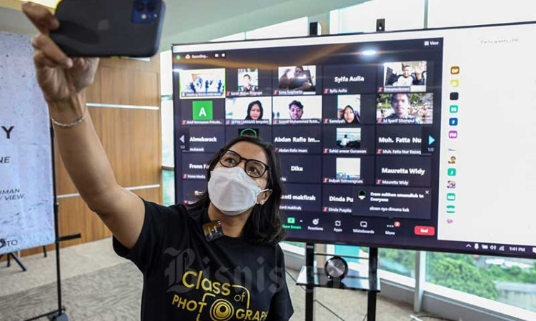 Tim Foto Bisnis Indonesia Gelar Pelatihan Fotografi Smartphone Bagi Mahasiswa