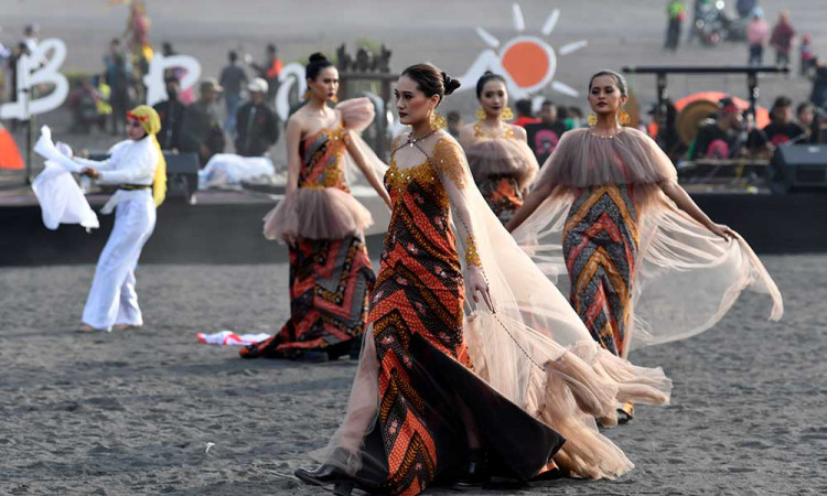 Pegelaran Eksotika Bromo Tampilkan Sejumlah Tarian Tradisional