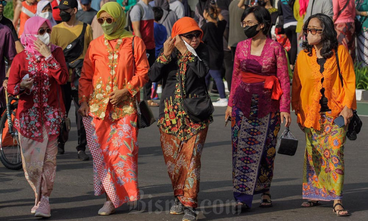 Melestarikan Kebaya Sebagai Warisan Leluhur